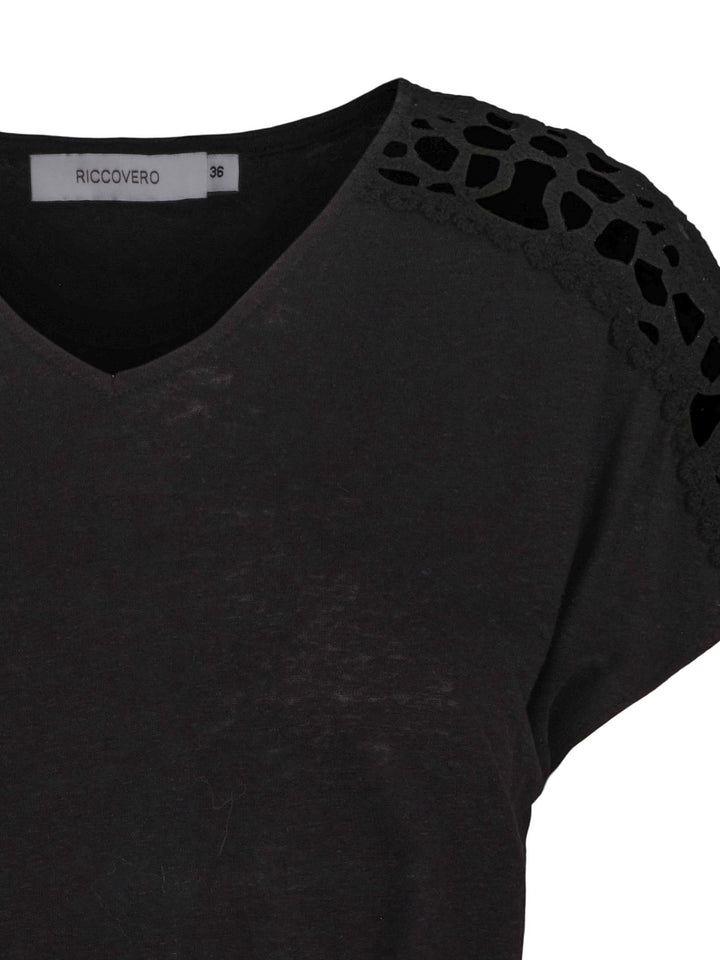 Linus Crochet Tee