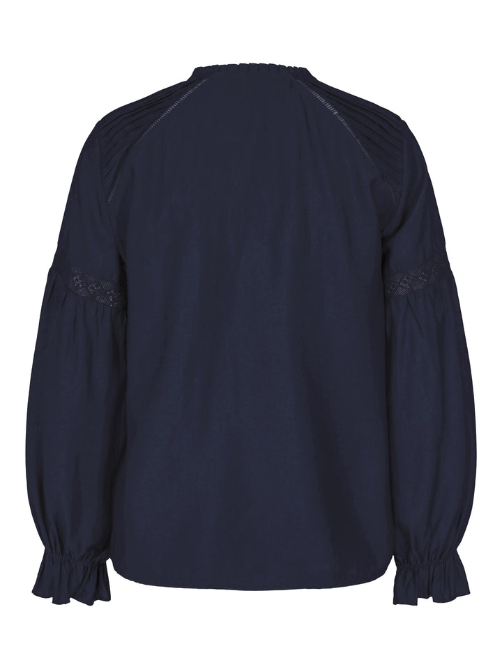 Laze Blouse