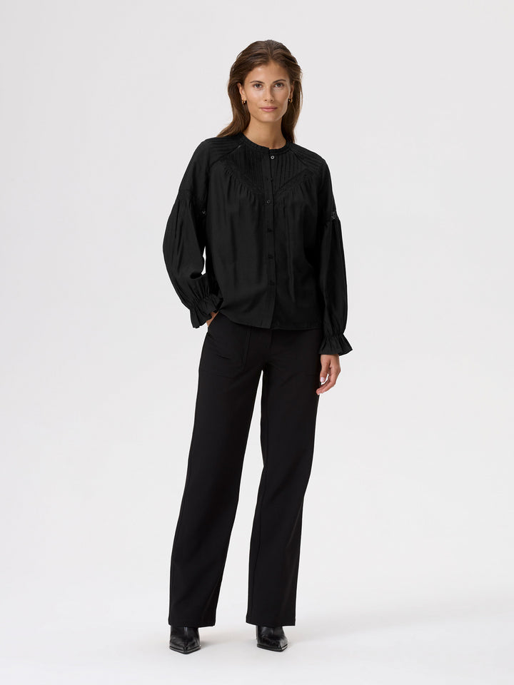 Laze Blouse