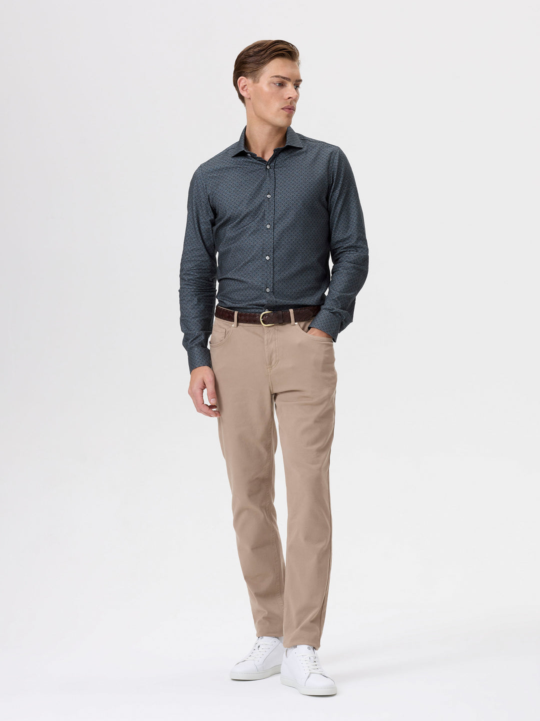 Leo Tailor Fit