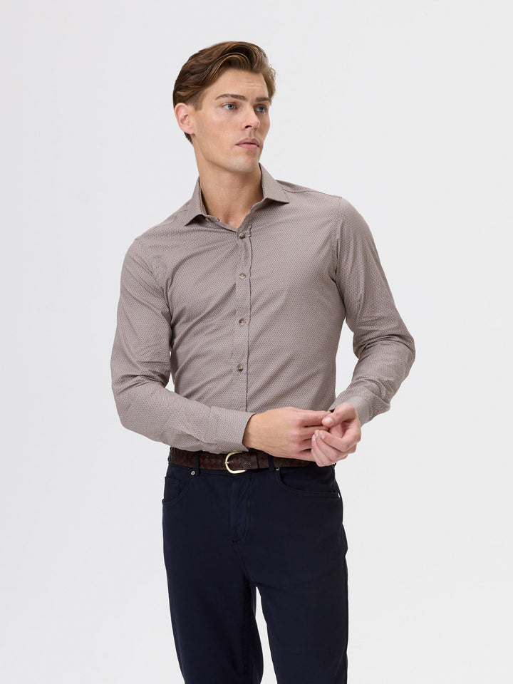 Leo Tailor Fit