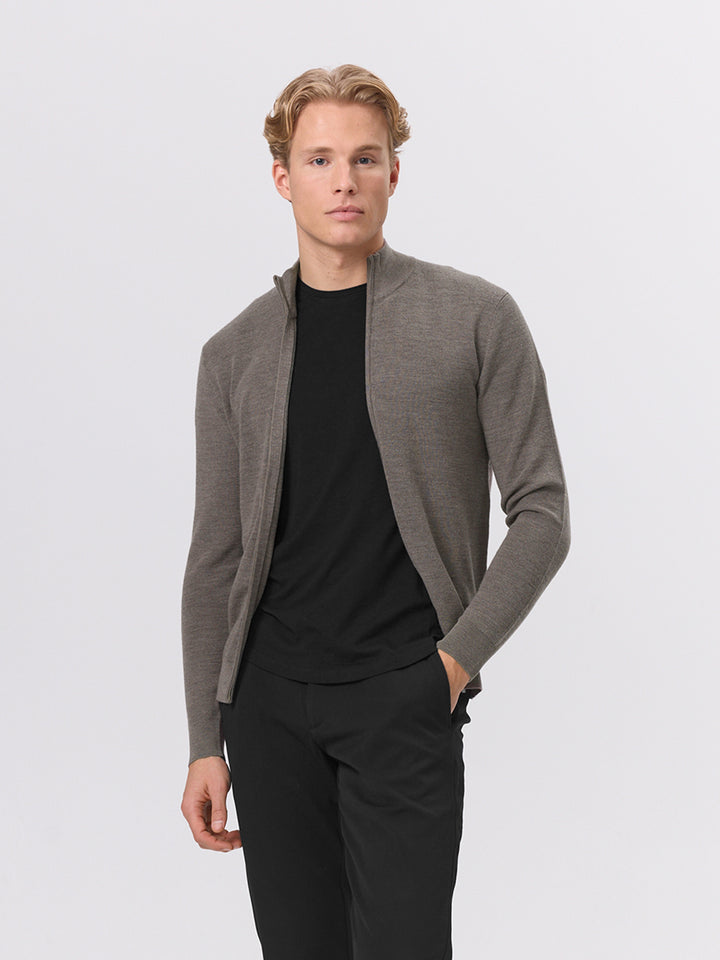 Henrik Cardigan