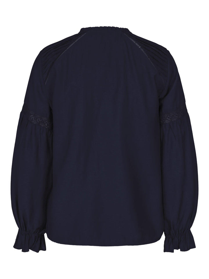 Laze Blouse